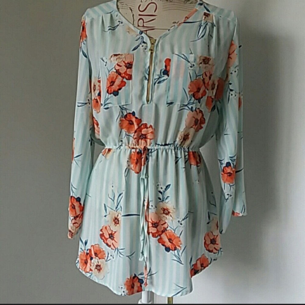 Stella Tweed Very Flattering Spring Floral Blouse